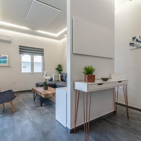 Misty Grey Apartment Near City Centre Heraklion  ภายนอก รูปภาพ