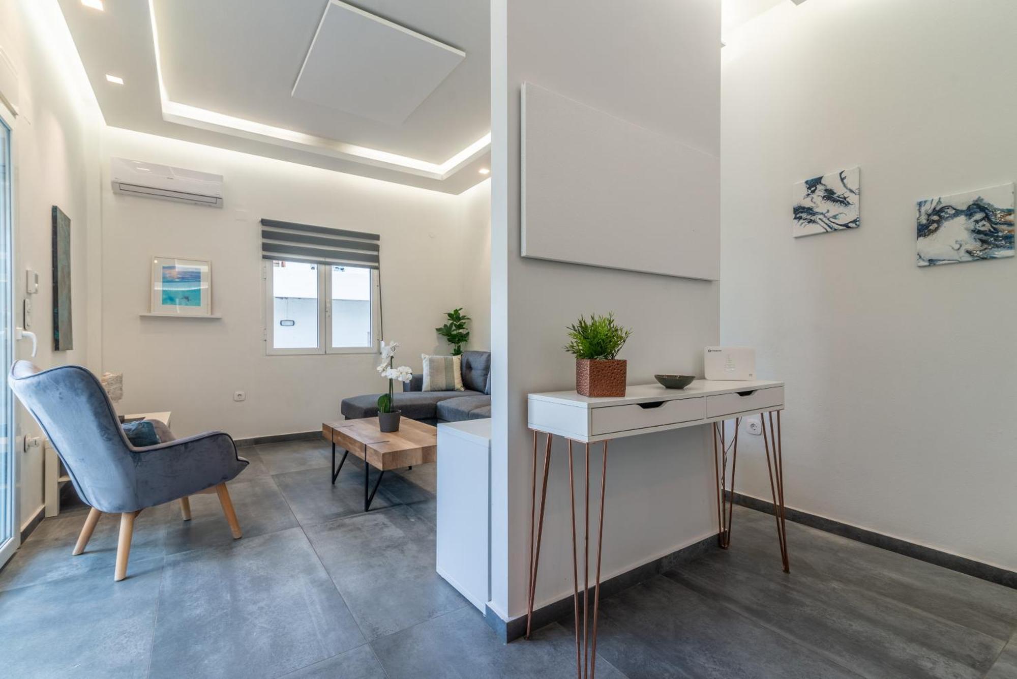 Misty Grey Apartment Near City Centre Heraklion  ภายนอก รูปภาพ