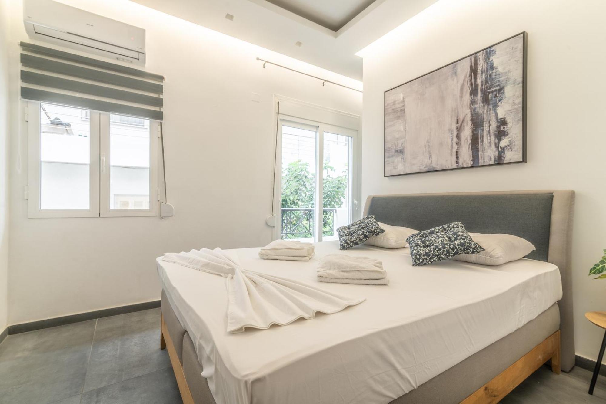 Misty Grey Apartment Near City Centre Heraklion  ภายนอก รูปภาพ