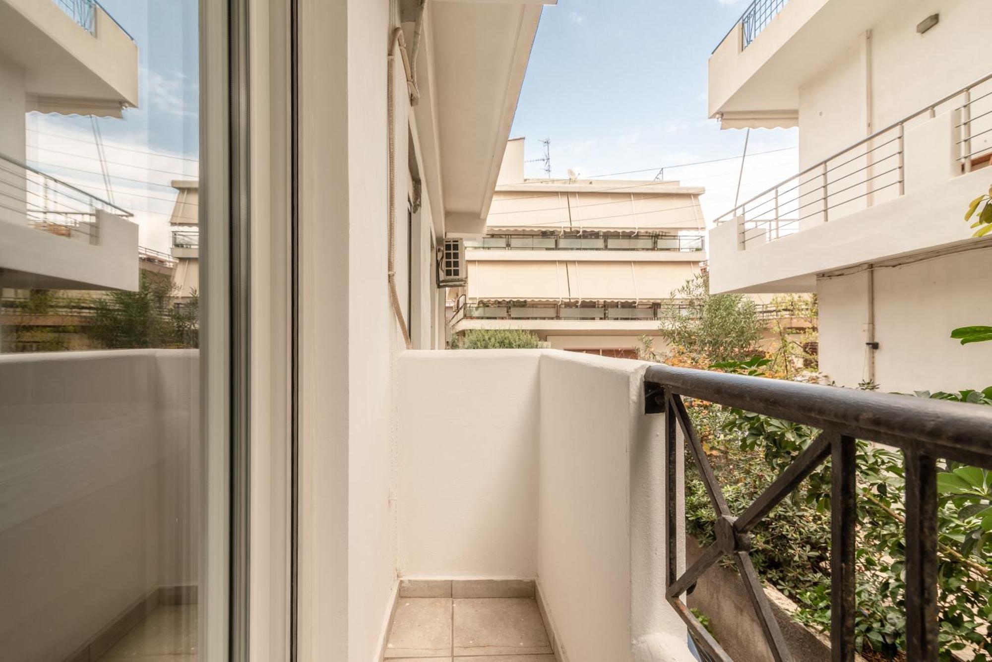 Misty Grey Apartment Near City Centre Heraklion  ภายนอก รูปภาพ
